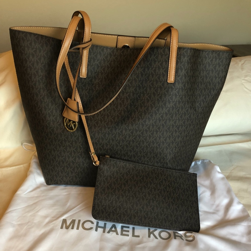 BRAND NEW Authentic Michael Kors Hayley Large Tote